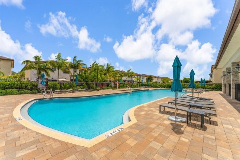 Купить таунхаус в Хомстед, Флорида 3 спальни, 140.65м2, № 2050577 - фото 29