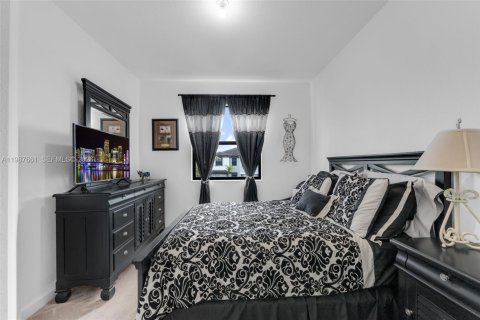 Купить таунхаус в Хомстед, Флорида 3 спальни, 140.65м2, № 2050577 - фото 14