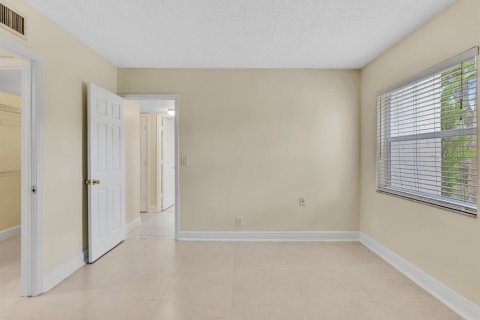 Copropriété à louer à Boca Raton, Floride: 2 chambres, 78.69 m2 № 2147167 - photo 15