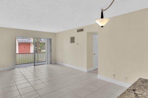 Copropriété à louer à Boca Raton, Floride: 2 chambres, 78.69 m2 № 2147167 - photo 12