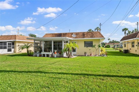 House in Lehigh Acres, Florida 2 bedrooms, 91.97 sq.m. № 2186344 - photo 28