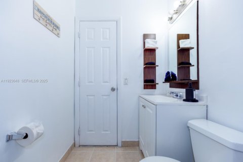 Appartement à louer à Miami, Floride: 2 chambres, 506.13 m2 № 1983619 - photo 3