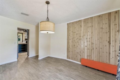 House in Wesley Chapel, Florida 4 bedrooms, 224.17 sq.m. № 1885507 - photo 9