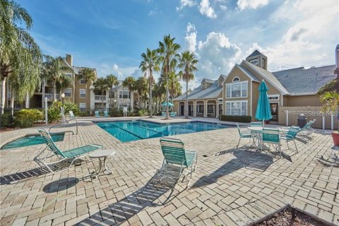 Condo in Orlando, Florida, 2 bedrooms  № 1851676 - photo 16