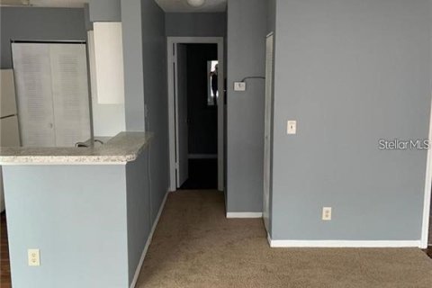 Condo in Orlando, Florida, 2 bedrooms  № 1851676 - photo 7