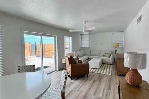 Casa en alquiler en Longboat Key, Florida, 2 dormitorios, 139.35 m2 № 1774045 - foto 16