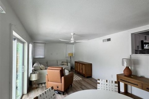 Casa en alquiler en Longboat Key, Florida, 2 dormitorios, 139.35 m2 № 1774045 - foto 18