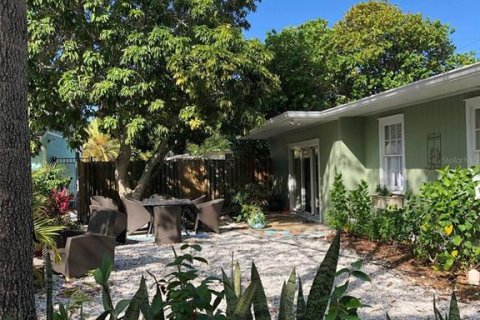 Casa en alquiler en Longboat Key, Florida, 2 dormitorios, 139.35 m2 № 1774045 - foto 1