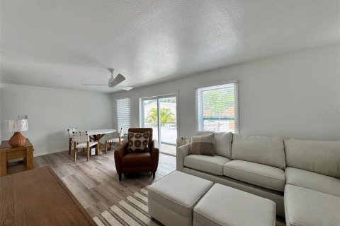 Casa en alquiler en Longboat Key, Florida, 2 dormitorios, 139.35 m2 № 1774045 - foto 17