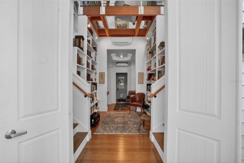 Купить виллу или дом в Хейнс-Сити, Флорида 14 комнат, 718.32м2, № 2259169 - фото 24