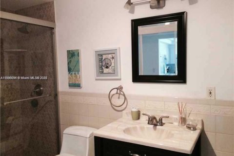 Copropriété à vendre à Sunny Isles Beach, Floride: 1 chambre, 93.37 m2 № 1950297 - photo 17