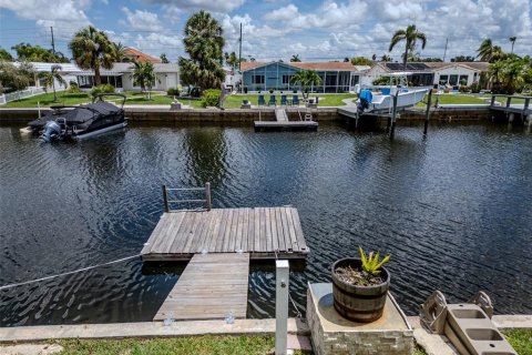 House in New Port Richey, Florida 2 bedrooms, 125.98 sq.m. № 1844532 - photo 27
