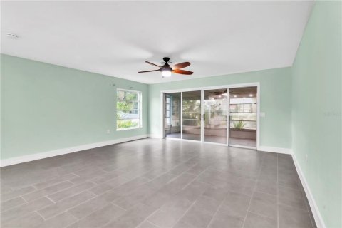 House in New Port Richey, Florida 2 bedrooms, 125.98 sq.m. № 1844532 - photo 15