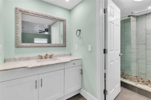 House in New Port Richey, Florida 2 bedrooms, 125.98 sq.m. № 1844532 - photo 20