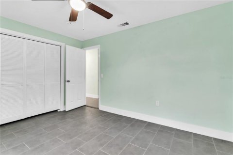 House in New Port Richey, Florida 2 bedrooms, 125.98 sq.m. № 1844532 - photo 24