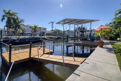 Villa ou maison à vendre à Hudson, Floride: 3 chambres, 136.66 m2 № 2427581 - photo 6
