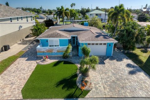 Villa ou maison à Hudson, Floride 3 chambres, 136.66 m2 № 2427581