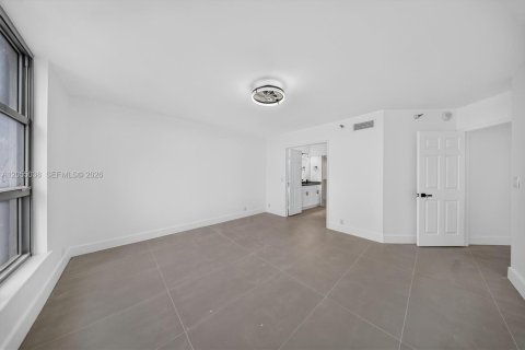 Condo in Aventura, Florida, 2 bedrooms  № 2191177 - photo 20