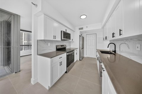 Condo in Aventura, Florida, 2 bedrooms  № 2191177 - photo 6