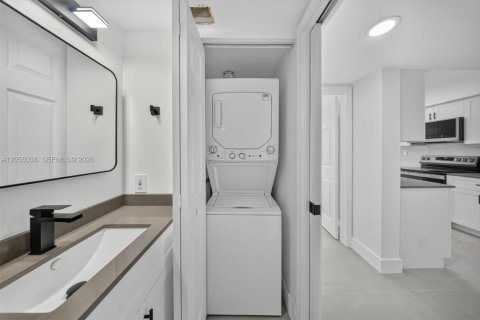 Condo in Aventura, Florida, 2 bedrooms  № 2191177 - photo 23