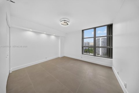 Condo in Aventura, Florida, 2 bedrooms  № 2191177 - photo 26