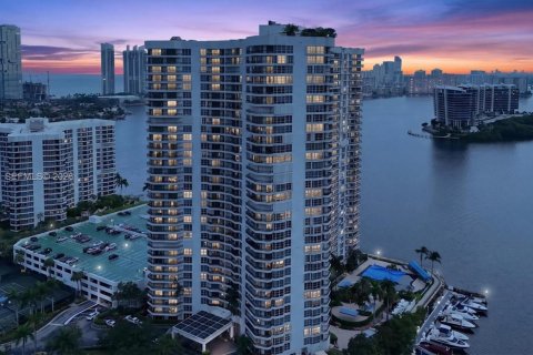 Condo in Aventura, Florida, 2 bedrooms № 2191177