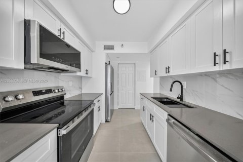 Condo in Aventura, Florida, 2 bedrooms  № 2191177 - photo 5