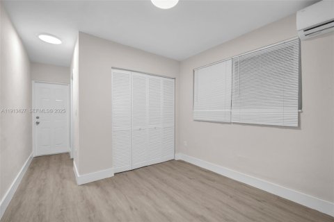 Apartment in Miami, Florida 1 bedroom, 44.13 sq.m. № 1969538 - photo 6