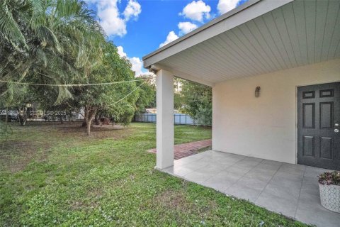 Apartment in Miami, Florida 1 bedroom, 44.13 sq.m. № 1969538 - photo 8