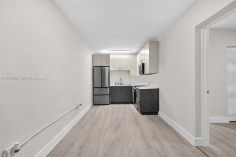 Apartment in Miami, Florida 1 bedroom, 44.13 sq.m. № 1969538 - photo 4
