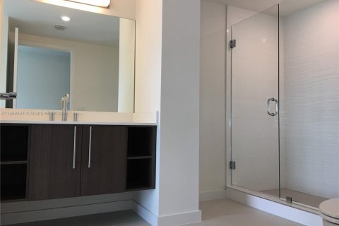 Снять в аренду квартиру в Дорал, Флорида 1 спальня, 62.06м2, № 1939208 - фото 4