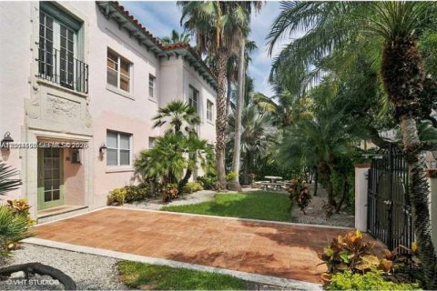 Купить кондоминиум в Майами-Бич, Флорида 2 спальни, 65.03м2, № 2068619 - фото 12