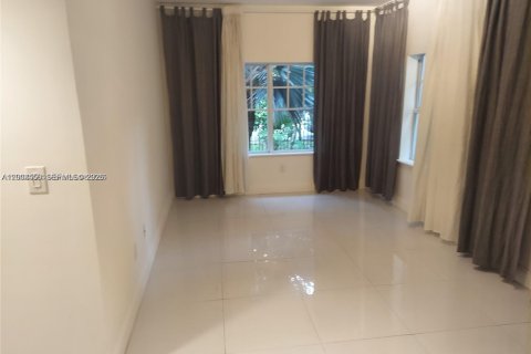 Купить кондоминиум в Майами-Бич, Флорида 2 спальни, 65.03м2, № 2068619 - фото 5