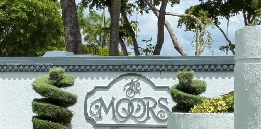 Adosado en Miami, Florida 2 dormitorios, 86.58 m2 № 1897784