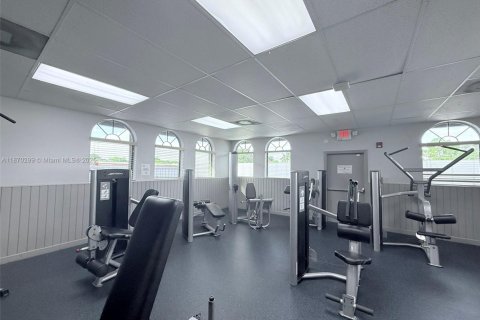 Adosado en alquiler en Miami, Florida, 2 dormitorios, 86.58 m2 № 1897784 - foto 30