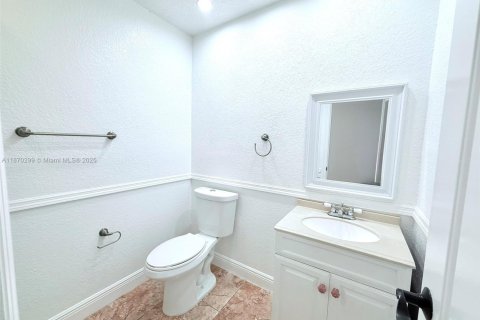 Adosado en alquiler en Miami, Florida, 2 dormitorios, 86.58 m2 № 1897784 - foto 9