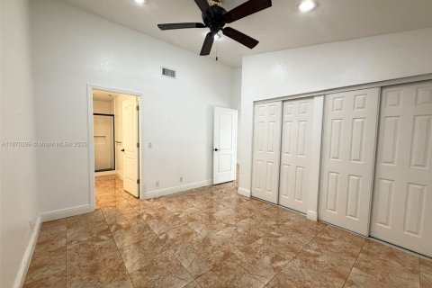 Adosado en alquiler en Miami, Florida, 2 dormitorios, 86.58 m2 № 1897784 - foto 16