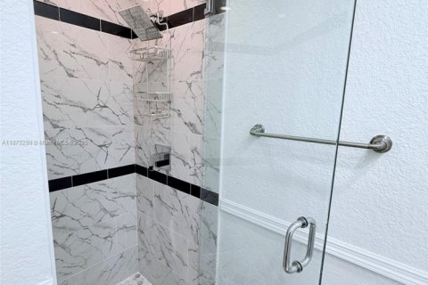 Adosado en alquiler en Miami, Florida, 2 dormitorios, 86.58 m2 № 1897784 - foto 10