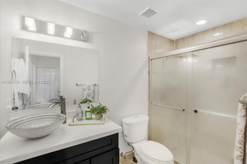 Купить виллу или дом в Маргит, Флорида 3 спальни, 175.21м2, № 2028914 - фото 13