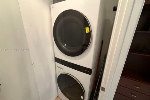 Снять в аренду кондоминиум в Санни-Айлс-Бич, Флорида 1 спальня, 109.9м2, № 2145905 - фото 9