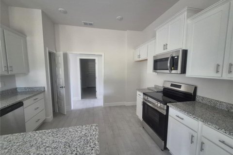Casa en venta en Dade City, Florida, 4 dormitorios, 210.42 m2 № 1914541 - foto 12