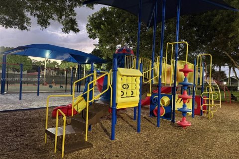 Villa ou maison à vendre à Boynton Beach, Floride: 3 chambres, 202.43 m2 № 2022074 - photo 15