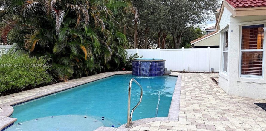 Villa ou maison à Boynton Beach, Floride 3 chambres, 202.43 m2 № 2022074