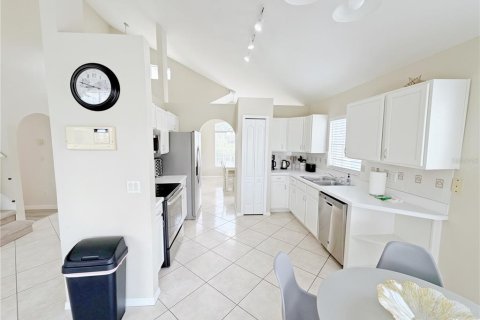 Casa en venta en Davenport, Florida, 5 dormitorios, 204.66 m2 № 2384159 - foto 19