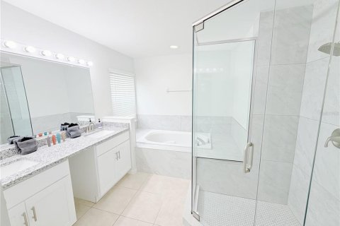 Casa en venta en Davenport, Florida, 5 dormitorios, 204.66 m2 № 2384159 - foto 5