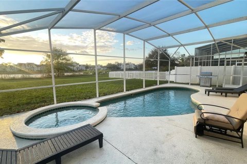 Casa en venta en Davenport, Florida, 5 dormitorios, 204.66 m2 № 2384159 - foto 2