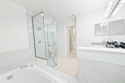 Casa en venta en Davenport, Florida, 5 dormitorios, 204.66 m2 № 2384159 - foto 10