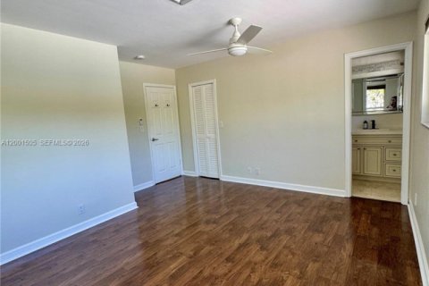 Снять в аренду виллу или дом в Бока-Ратон, Флорида 2 спальни, 102.66м2, № 2068024 - фото 12