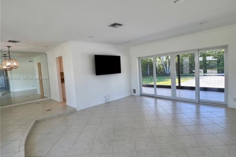 Снять в аренду виллу или дом в Бока-Ратон, Флорида 2 спальни, 102.66м2, № 2068024 - фото 9