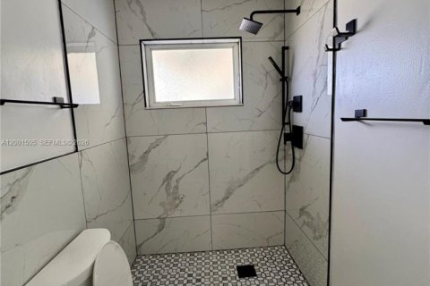 Снять в аренду виллу или дом в Бока-Ратон, Флорида 2 спальни, 102.66м2, № 2068024 - фото 19